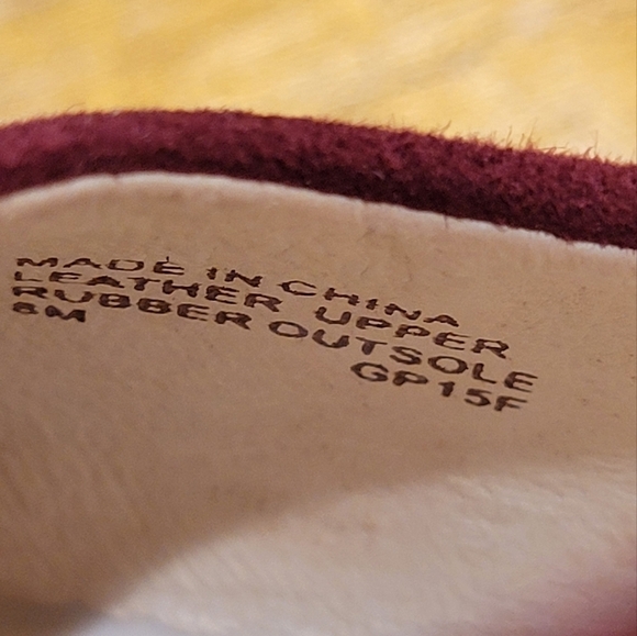 Michael Kors Burgundy Suede Platform Pump size 8 - Picture 2 of 10